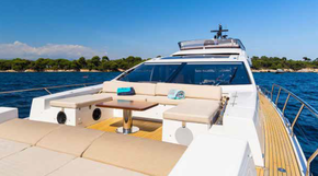 Carine Yachts  - Luxury Yacht Brokerage | AZIMUT 77S 2015 | Photo 15