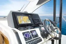 2024 Sealine C390
