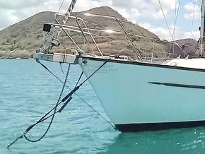 Colvic Victor 34  - Bow