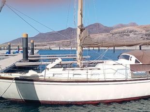 Nicholson 32 in Canary Islands