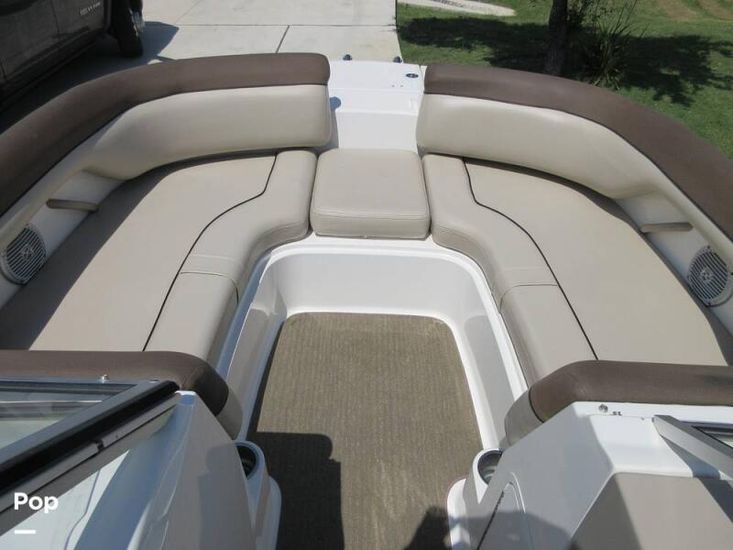 2014 Bayliner 215 deck boat