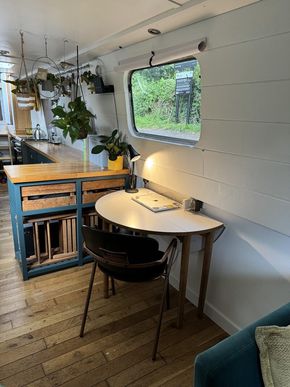 Desk / dining table