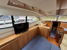 Broom 395