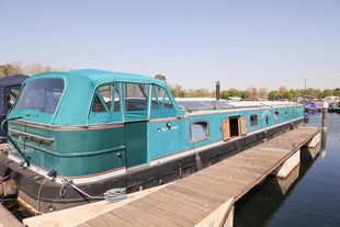 Madness 70' Burscough widebeam. One year free mooring at Roydon Marina