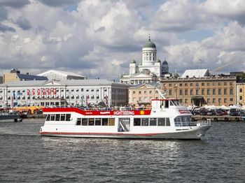 Sightseeing Restaurant Ship