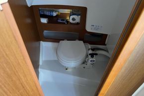Barracuda-7-Fish-Finger-toliet