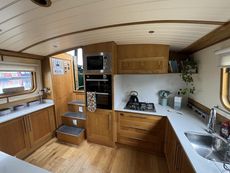 Deep End, 60ft Collingwood Widebeam 