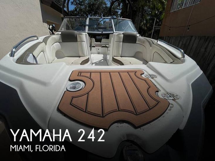 2013 Yamaha 242 limited s