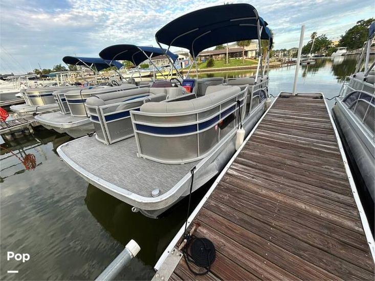 2023 Bennington 22 s