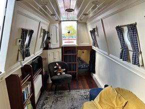 Saloon Fwrd