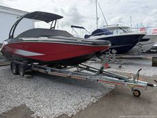 2015 Scarab 215