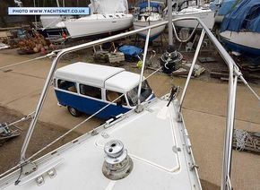 Bow detail and windlass