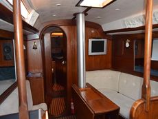 1982 Oyster 37