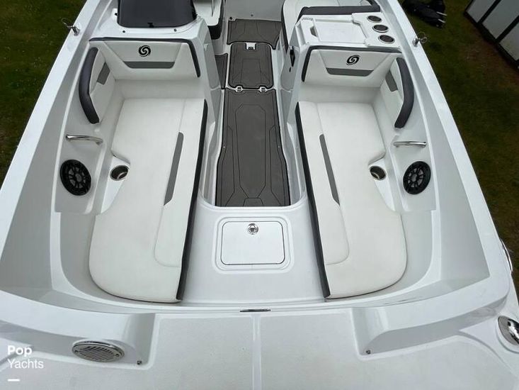 2022 Hurricane 205 sundeck sport