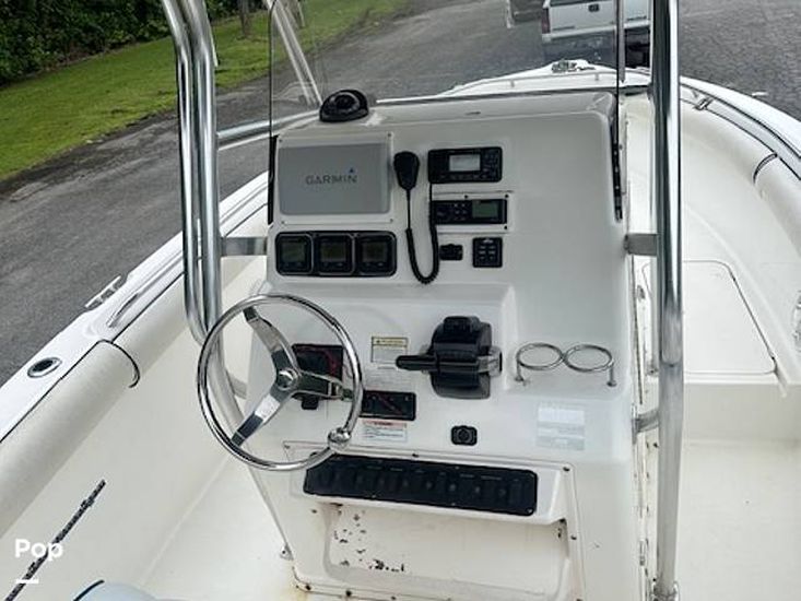 2007 Century 2400 center console