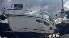 2017 Sealine C330 2