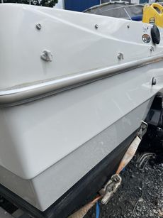 Bayliner 1952 Capri 