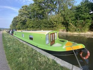 57 x 10 Collingwood Widebeam + survey