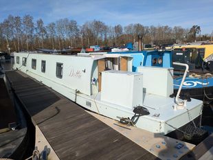 Dottie - 55' semi trad - refitted in 2025 with new Victron inverter