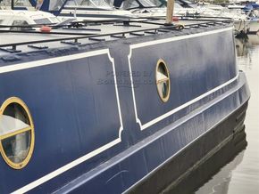 STEEL NARROW BOAT CRUISER STERN 45  - Windows