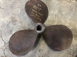 RH, 32″ x ?”, 3 Blade Steel Propeller, 2 1/2″ Bore