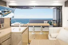 2024 Sealine C390