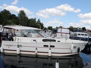 YACHTS DELPHIA "LA THETYS"