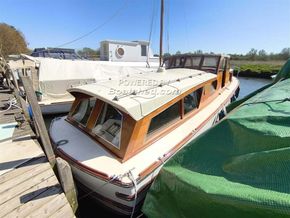 Moores of Wroxham 35 centre cockpit  - Exterior