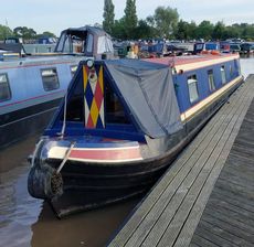 Chateau Neuf - 57ft Traditional Narrow Boat