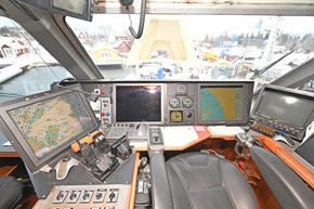 Helm station