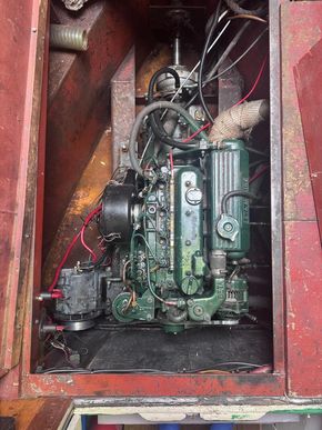 Beta marine engine - dry and clean