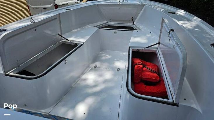 1986 Mako 231 center console