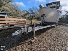 2004 Boston Whaler 240 Outrage