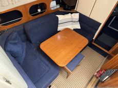 2000 Hardy Marine 32 Commander