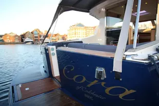 2009 Oyster OM43