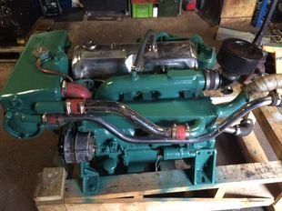 80hp Bobtail Ford Sabre 80 Marine Diesel Engine - Pair Available