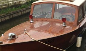 Jack Powles  Day Launch 21 wooden 21 foot electric day launch - Foredeck