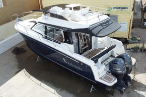 Jeanneau Merry Fisher 1095 flybridge - port side view from above