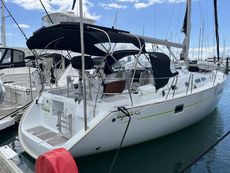 Exceptional condition Beneteau Oceanis 423 - Two Cabins