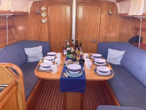 2007 Bavaria 37 Cruiser 15