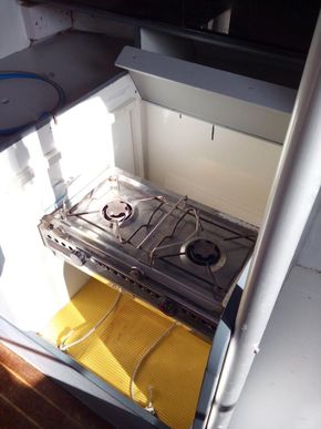 Galley (2) Origo spirit stove