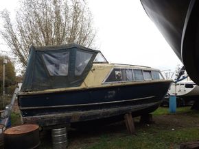 Eastwood 24 GRP Cabin Cruiser - Exterior