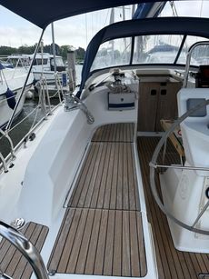 2011 Bavaria 36 Cruiser