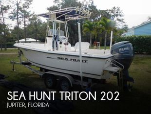 2005 Sea Hunt Triton 202
