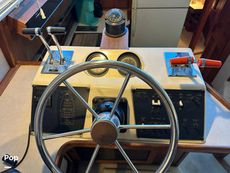 1986 Sea Ray 410 AFt Cabin