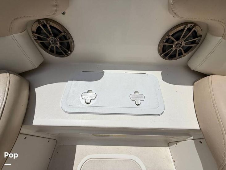 2016 NauticStar 223 DC Sport Deck