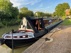 Stunning And Luxurious 60ft Narrowboat Liveaboard