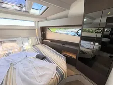 2025 Sealine C390