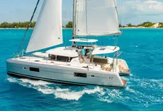 2025 Lagoon 42