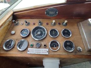 Seamaster 27  - Cockpit Instruments